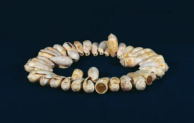 Collar, de Topoxte, Petén, Guatemala, Período Clásico Tardío